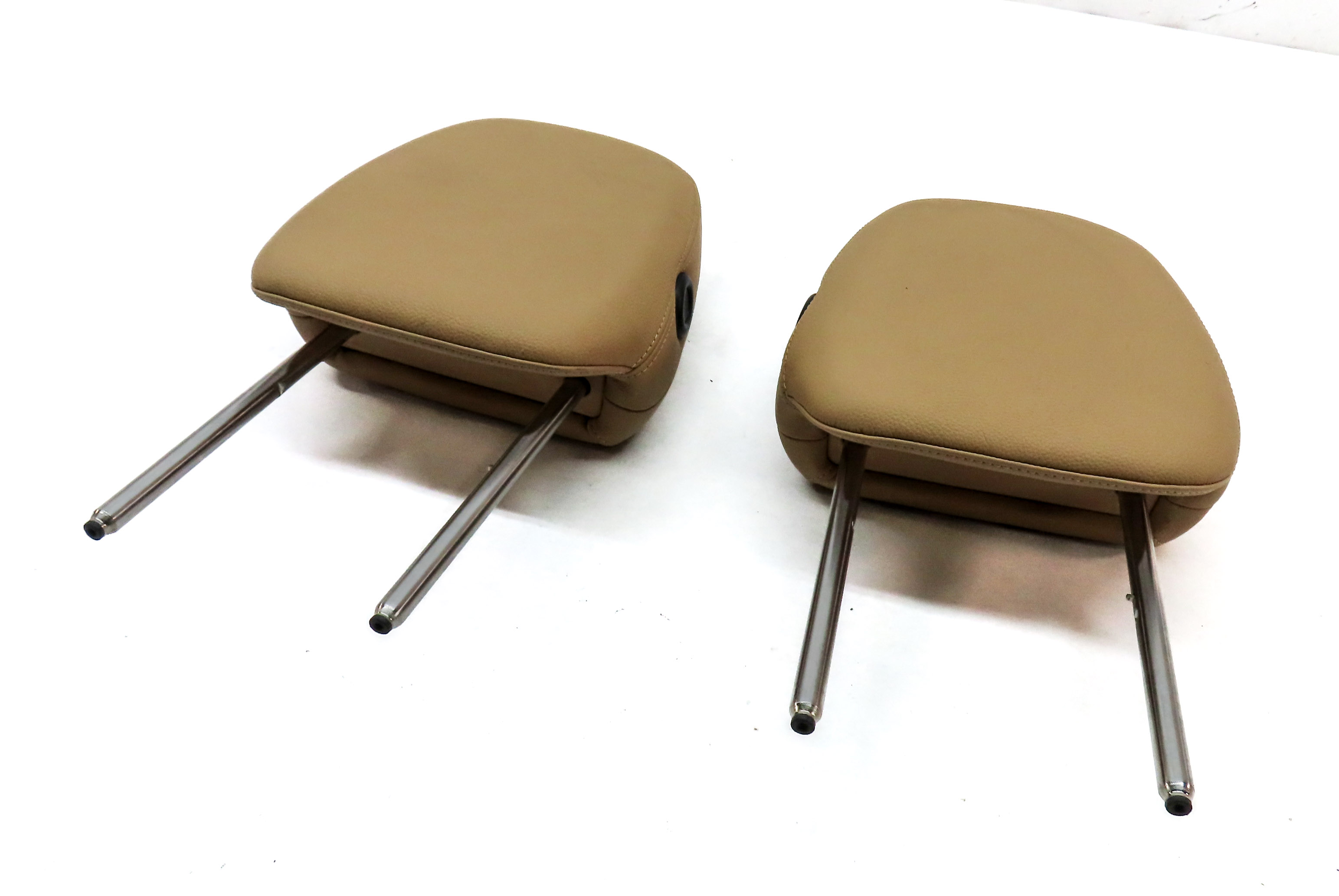 11-18 PORSCHE CAYENNE (958) FRONT LEFT & RIGHT SEAT HEADREST SET 2 (BEIGE) — exact item pictured
